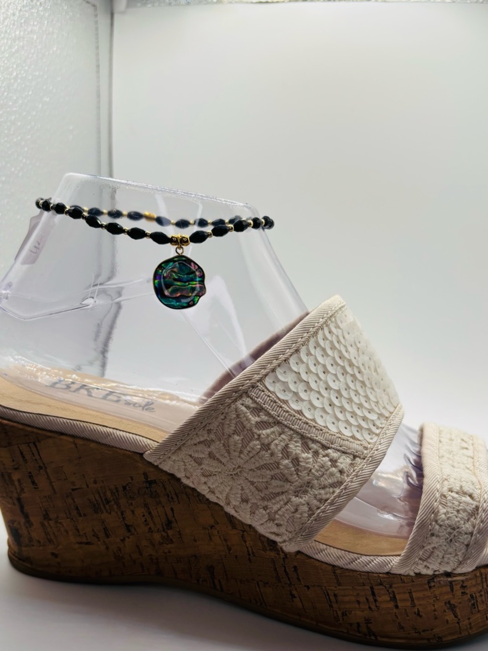 *ANKLET* S. Steel Gold Abalone with Black Crystal Stretchy Anklet - Picture 5 of 8